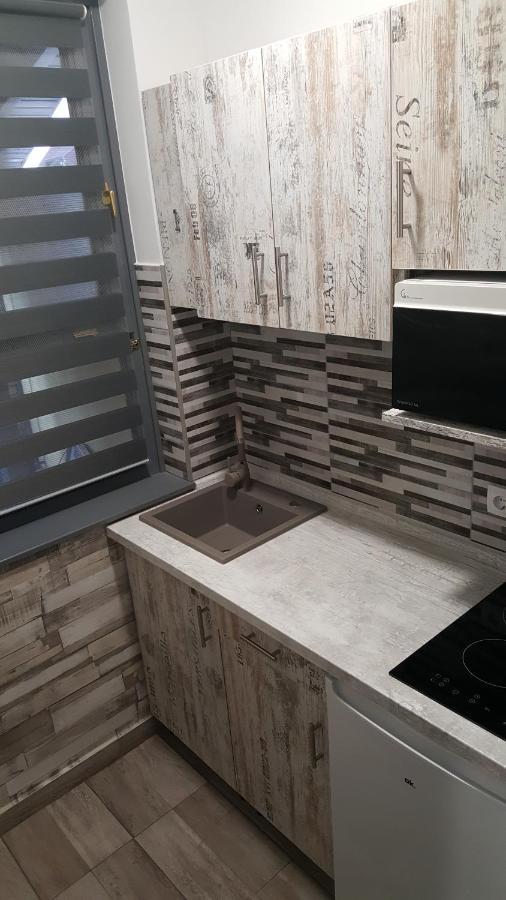 Illaberek Apartmanok Hajdúszoboszló Exteriör bild