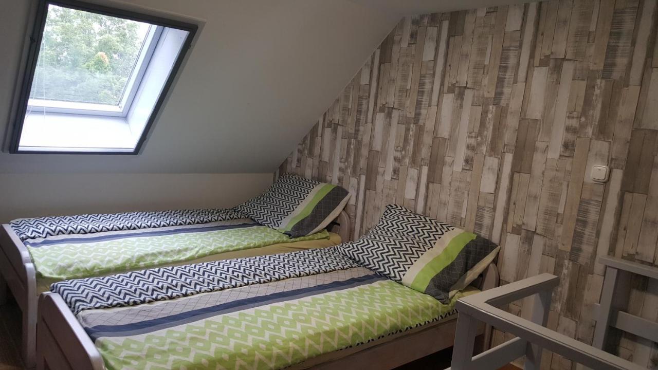 Illaberek Apartmanok Hajdúszoboszló Exteriör bild