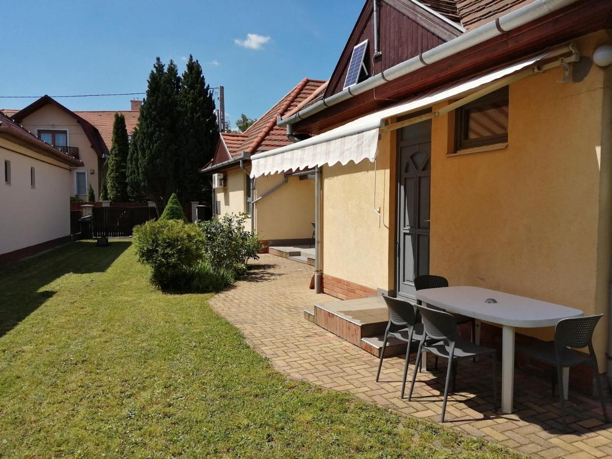 Illaberek Apartmanok Hajdúszoboszló Exteriör bild