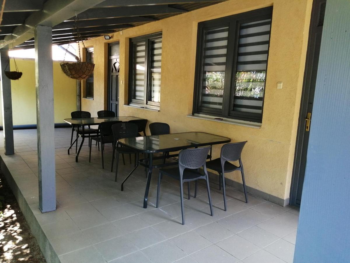 Illaberek Apartmanok Hajdúszoboszló Exteriör bild